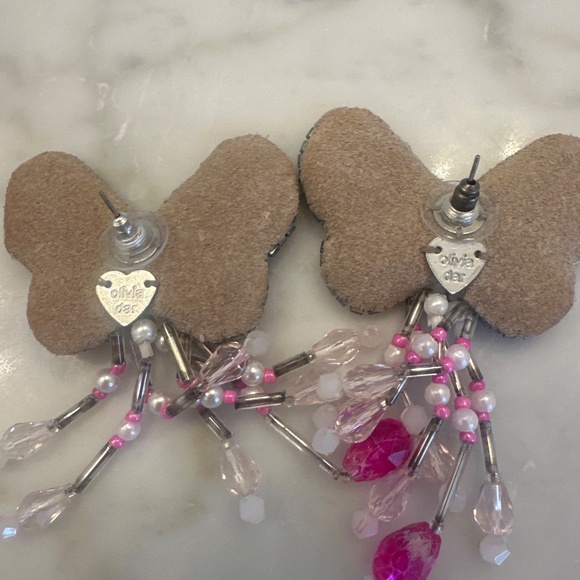 NWOT Olivia Dar butterfly earrings - Picture 4 of 4